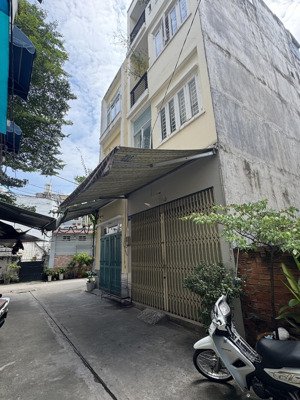 gò vấp. nhà 4 tầng đúc. 61m2 hxh 5m. gần chợ gò vấp. shr nở hậu. nhỉnh 7tỷ