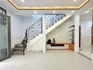 bán nhà riêng tại cách mạng tháng tám, 6,75 tỷ, 44,4m2, hàng hiếm chính chủ