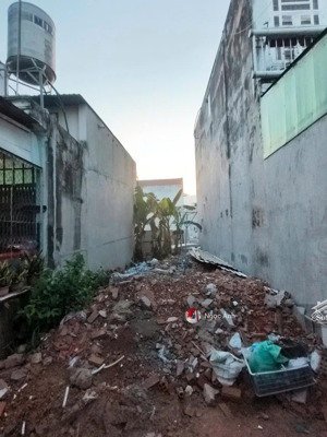 cần tiền bán gấp lô đất thổ cư 53m2 thới tam thôn, hóc môn, đường nhựa, sổ hồng riêng, giá 2 tỷ