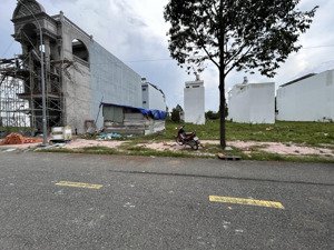 bán lô đất thổ cư đường d4, kdc idico2, phường 6, tp tân an _ diện tích : 5 x 25 ( 125m2 ) lô 33