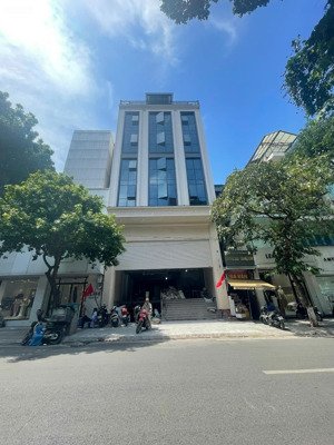 cho thuê nhà phố hoàng quốc việt 160m2 x 6tầng, mặt tiền 10m, thang máy, pccc đầy đủ, giá 230tr/th