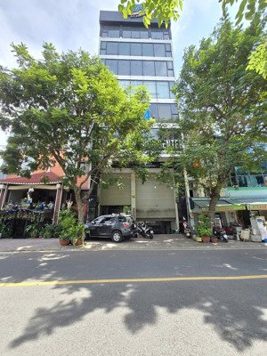 chính chủ cho thuê nhà phố hoàng sa q3 - diện tích khủng, vị trí vàng