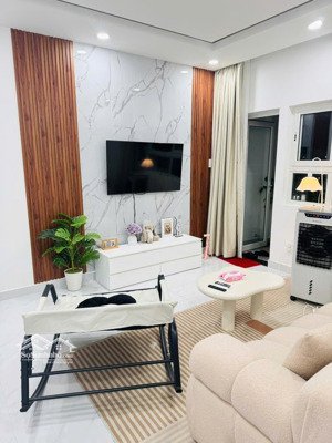 cho thuê căn hộ chưa qua sử dụng bao phí quản lí