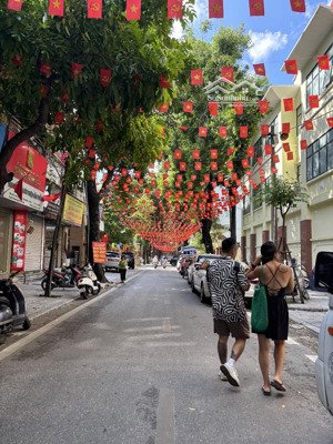 bán nhà 3 tầng mặt phố bát sứ, phố cổ hoàn kiếm. 1 sổ vuông vắn