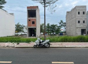 bán gấp đất long trường q9 2,75 tỷ 85m2.shr.hợp đầu tư tích sản xây dựng cho thuê