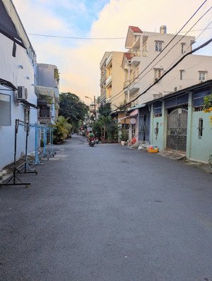 bán nhà cấp 4, dt 51m2, hẻm 7m thông, 1 xẹt lê đức thọ phường 15 gò vấp