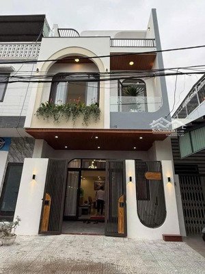 bán gấp nhà 1 lầu (3,2x10m) nằm ngay chợ lê văn quới quận bình tân, đang cho thuê 12tr, giá 950 tr