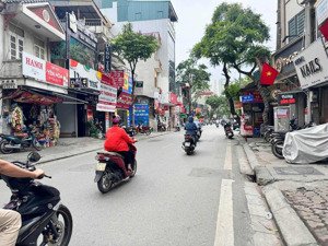 bán nhà trương định mới xây 30m2, 5 tầng, 3pn, sổ đỏ chính chủ, nhỉnh 6tỷ