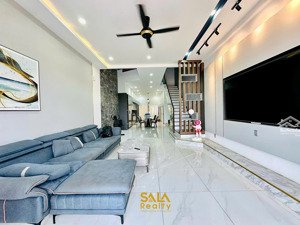 nhà 3 tầng 1 tum mới đẹp, nội thất luxury trong kđt ân phú - đối diện công viên