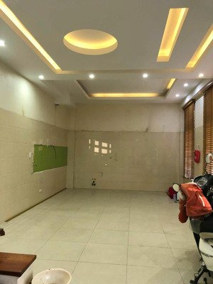 cho thuê mặt bằng lô góc ngô kim tài