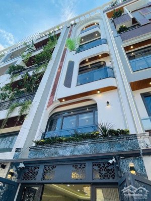 cần bán gấp nhà chính chủ huỳnh văn bánh, p15, phú nhuận, giá 3tỷ990 dt 91,8m2(5,4x17m) còn hđ thuê