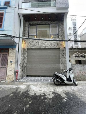 bán nhà phân lô quân đội 918 hàng xóm toàn cán bộ, dân trí cao diện tích: 85m², 8 tầng, mt 5m