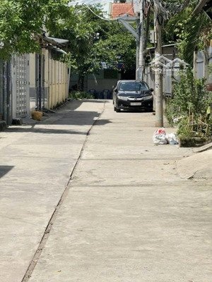 nhà c4 hẻm 3 gác đs36, hbc, thủ đức gần chợ hiệp bình, gigamall có sân để xe rộng giá chỉ 4,95 tỷ