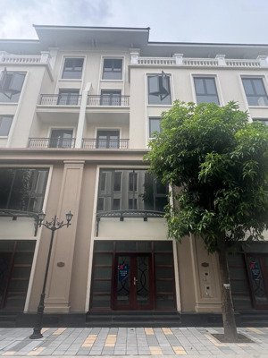 bán gấp căn liền kề 68m2, 2 mặt tiền view công viên nội khu, gần trường học, chung cư masteri