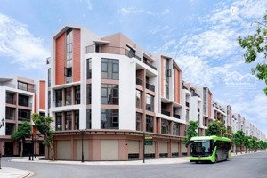 bán căn shophouse 2 mặt tiền,đã hoàn thiện 2 tầng ,nằm trên trục 20 mét , sát chung cư, sổ lâu dài