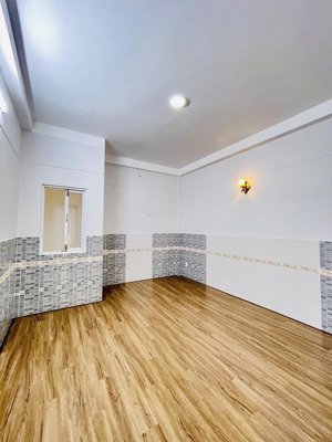 hẻm nhựa 6m xe hơi vô nhà - lê văn quới - 56m2: 4 x 14m - 4 lầu - 7.2 tỷ tl