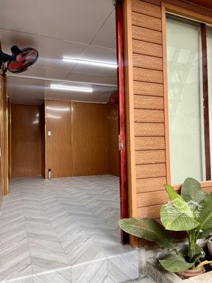 phòng mới 20m2, sẵn nội thất, an ninh , yên tĩnh