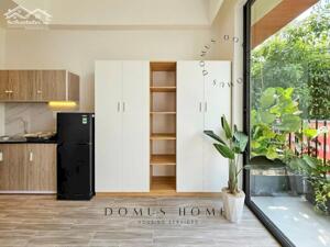 Phòng ban công 30m2 quận 1 gần chợ tân định