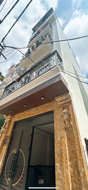 bán nhà dòng tiền ngõ 639 hoàng hoa thám ba đình 66m2. 5 tầng 10 pkk, thang máy full nội thất