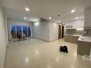 chính chủ cho thuê c/c sky center 139m2 thiết kế 4pn 3wc nhà hướng mát ở liền được lh 