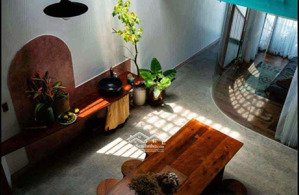 nhà 3 tầng sau lưng huỳnh ngọc huệ, kiệt 3m5 dt: 75m2 | ngang 4.5m nở hậu 4.7m