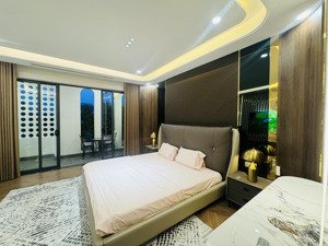 nhà đẹp 4 tầng (có thang máy)full nội thất cao cấp mặt tiền đường bùi phùng(b1) vcn phước hải