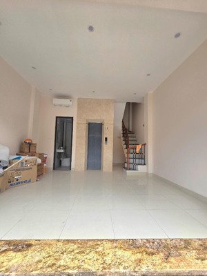 chính chủ cần bán căn nhà xây mới 6 tầng, thang máy nhập khẩu, 35m*6t*5m khu vực kinh doanh đỉnh