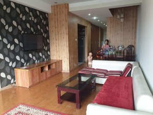 cho thuê căn hộ vh 03 phòng ngủ, nội thất cơ bản. giá: 9.5 triệu/tháng. lh/zalo: 