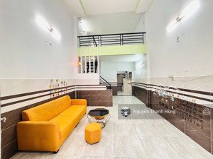 bán nhà 2 tầng hẻm xe hơi huỳnh thị hai q12 giá rẻ 3,8 tỷ
diện tích 60m2 (4x15)