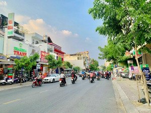 bán nhà mtkd đường tân sơn nhì , tân phú - dt : 5x19m - nhà cấp 4 - gía : 20 tỷ tl