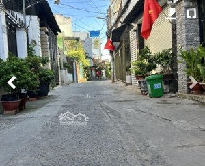 bán đất tặng nhà. diện tích khủng 70m2, hxh đường mới phường tân quy q7