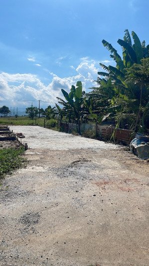 bán lô đất giá rẻ nhất thôn la bông hoà tiến cũ