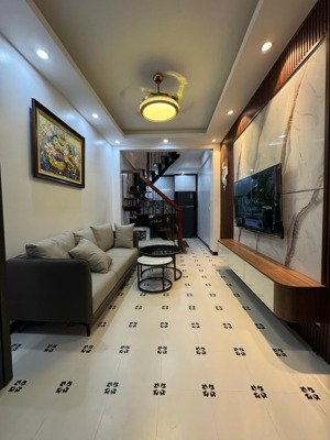 nhà gần công viên thống nhất nhà đẹp 4 tầng mới cóng - giá chỉ 6.x tỷ