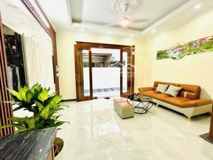 tân mai_ 30m x 5 tầng , mt 4,5m_ ngõ ba gác, thông tứ phía, gần hồ đền lừ, trường học c1,2,3