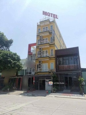 bán khách sạn thu nhập ổn định ngay vincom dĩ an