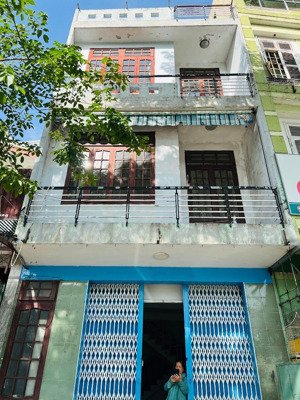 mặt tiền nguyễn hữu thọ, thích hợp làm phòng khám, khách sạn, nhà nghỉ, nhà thuốc....