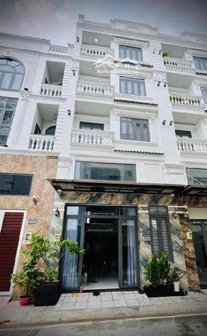 nhà đẹp - vị trí đắc địa- khu nội bộ