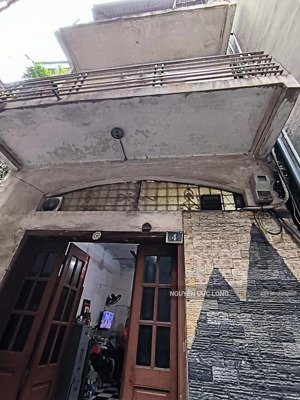 mặt ngõ 305 đội cấn- ba đình, một nhà ra mặt phố 55m2 x 3tầng- mt 4,3m chào 8,6tỷ bán đất tặng nhà