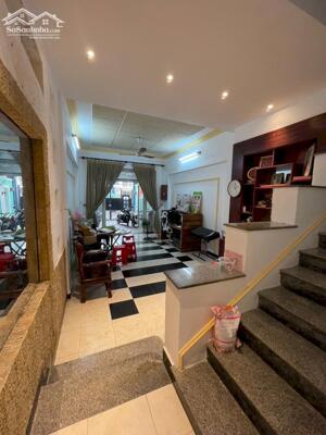 Bán nhà Phú Nhuận, gần Phan Đăng Lưu, 4 Tầng, 82m2, hẻm XH ngủ nhà, Ở/KD, 17.x Tỷ