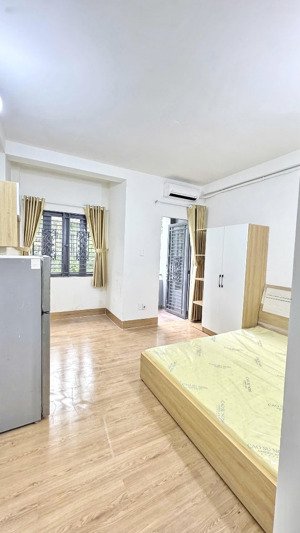 cho thuê phòng 30m2 full nội thất có ban công ở lê văn duyệt bình thạnh gần cầu bông, quận 1 quận 3
