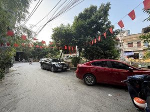 b.án g.ấp nhà tây mỗ, tt nam từ liêm - 2 thoáng - về ở luôn..giáp hồ - ô tô đỗ cổng - gần nhiều ti