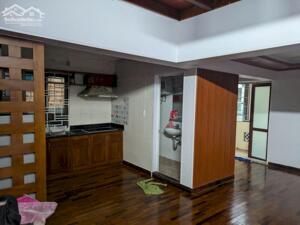 Cho thuê căn hộ duplex tầng 5 ngõ 85 Trường Chinh, 40m2 x 2 tầng, 2 ngủ, 1PK, wc, 10 Triệu