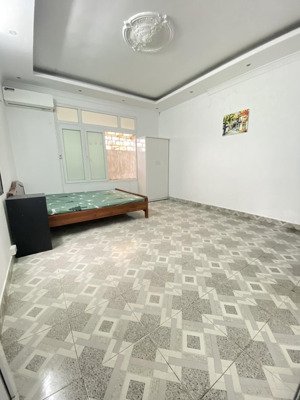 cho thuê phòng trọ tại mặt đường phúc diễn, 2,4 triệu, 20m2, giá cực chất ngày 1.6 ở luôn