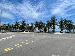 siêu phẩm nhà đẹp gần biển mỹ khê