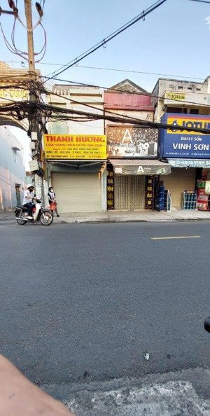 chính chủ cần bán căn 2 mặt tiền khu vực đông đúc. nhà mặt tiền giá trong hẻm giá 9ty