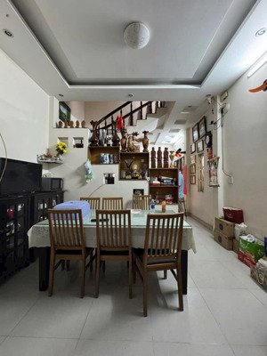 bán gấp nhà hxh hoàng hoa thám, p5, 68m2, 8.8 tỷ tl lh 