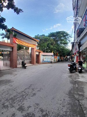 bán gấp nhà lô góc _ vĩnh hưng, hoàng mai_ ôtô qua nhà
dt: 35m _ 6 tầng 4 phòng ngủ. full nội thất