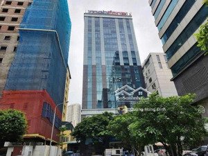 bán tòa nhà khách sạn mặt phố duy tân cầu giấy 2100m2*19t, 4 thang máy, mặt tiền 90m, dt 250 tỷ/năm