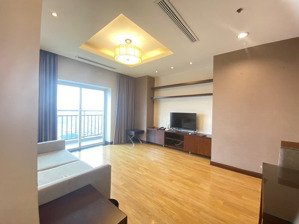cần bán căn 3 ngủ 124m2 toà hoà bình green apartment 376 đường bưởi