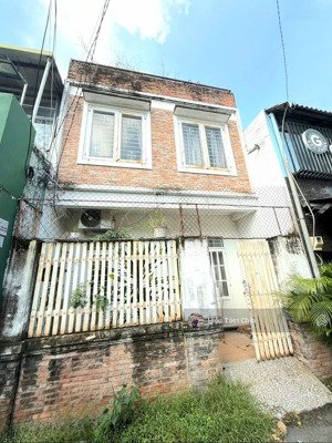 5.38m x 8.7m x 3 tầng, sổ 2025, xe tải đỗ cửa, chợ gò vấp